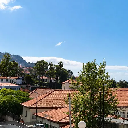 Madeira 4 *